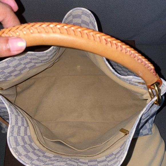 Louis Vuitton Monogram Canvas Artsy GM Bag - Picture 4 of 9